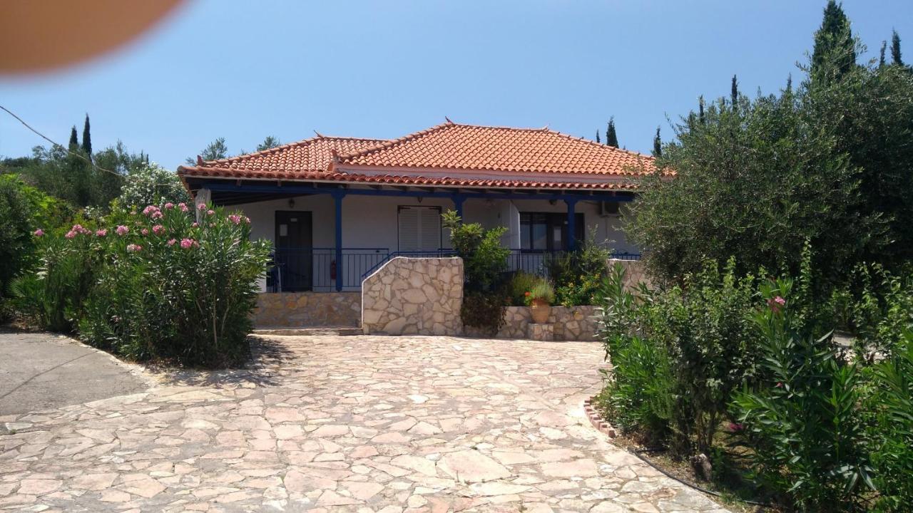 Takis Haikos House Two Minutes Walk To The Beach Peroulia Vounária Exteriér fotografie